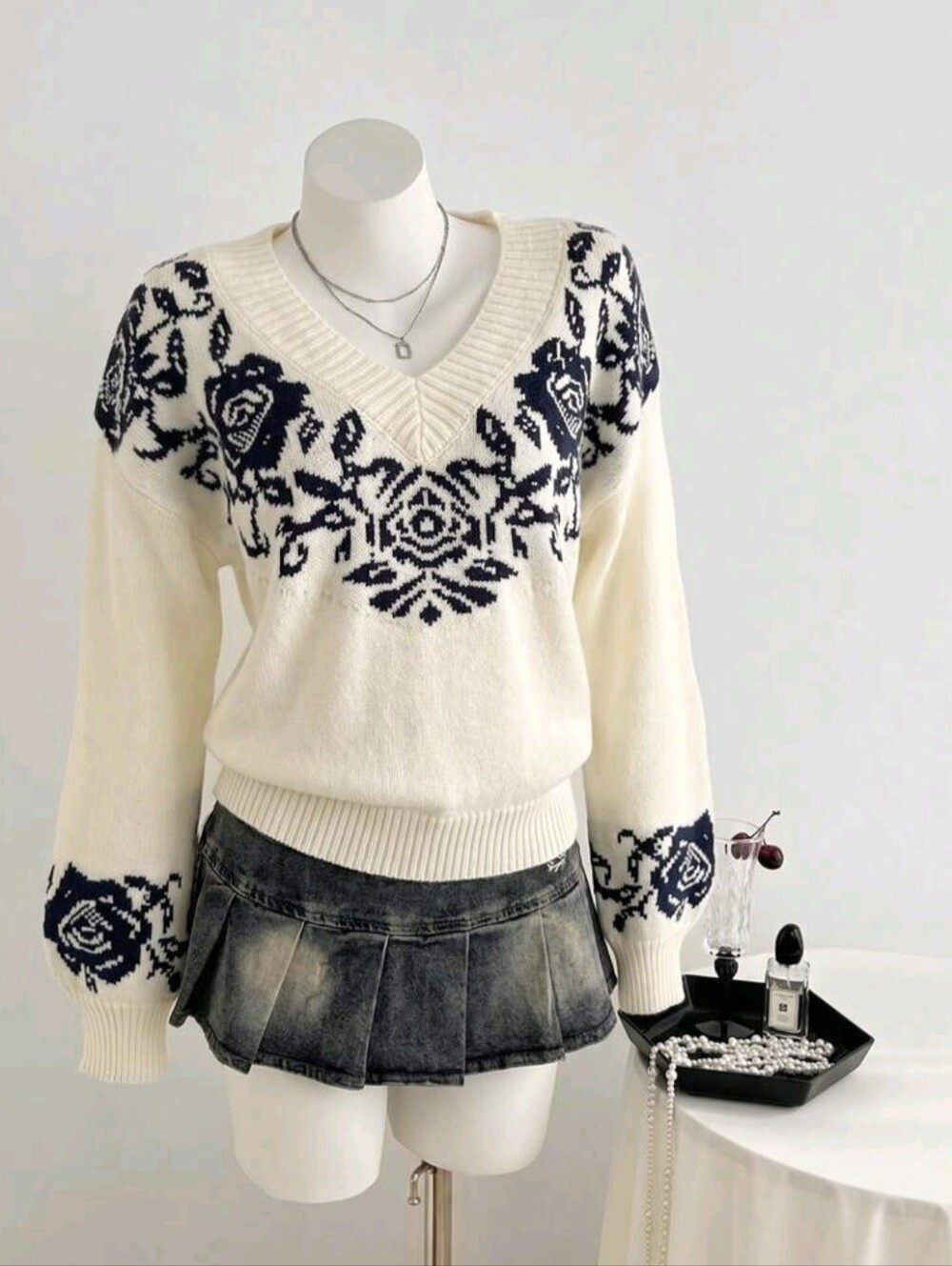Women's Vintage Casual Versatile V-Neck Jacquard Knit Sweater